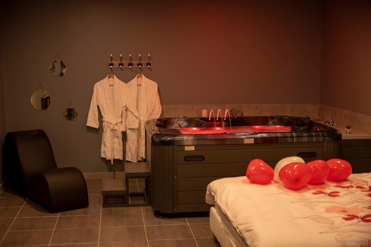 Love Room - La Parenthese Saint-Bauzille-de-la-Sylve Ngoại thất bức ảnh